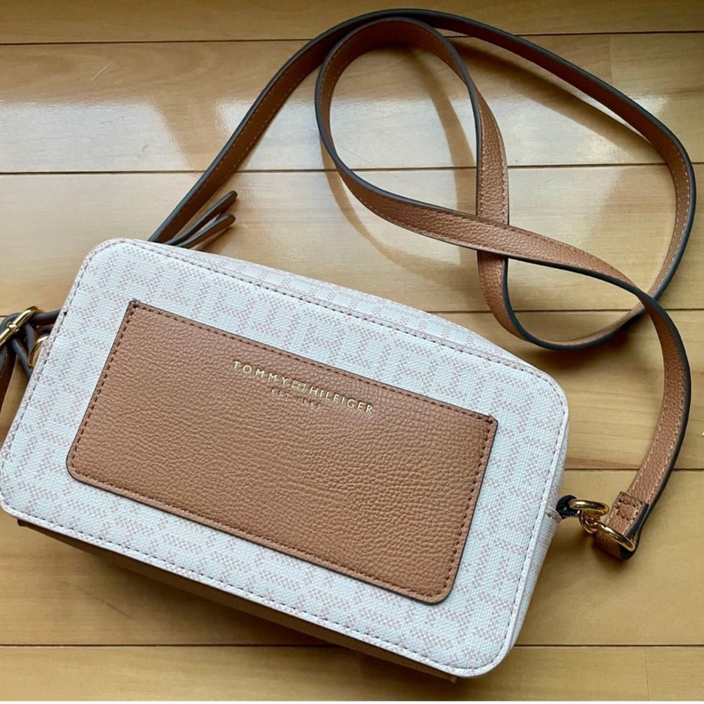 Tommy Hilfiger Jacquard Zipper Closure Women's Casual Sling Bag (BROWN ROSS, XL)